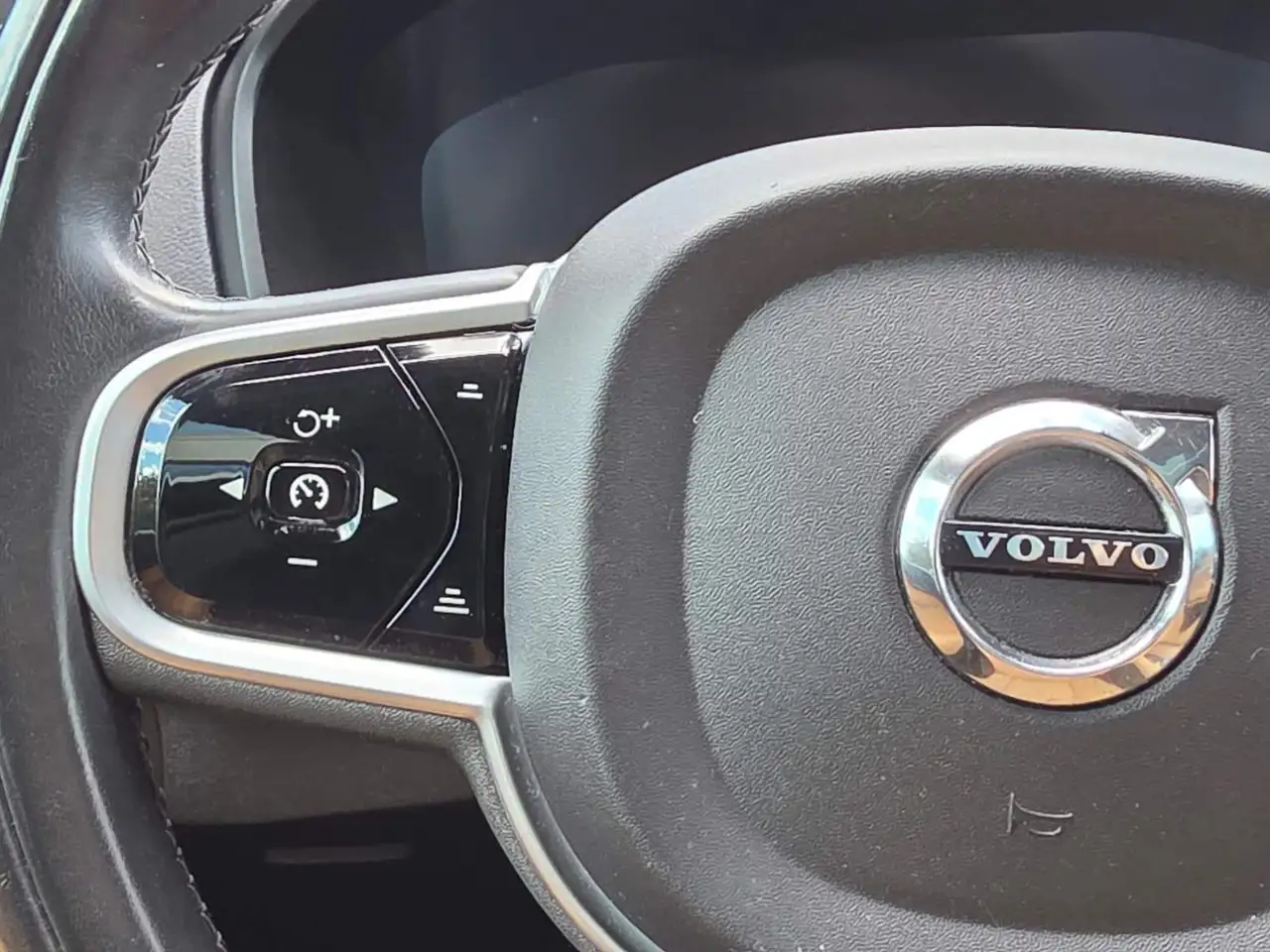 Volvo XC90 photo Volvo XC90