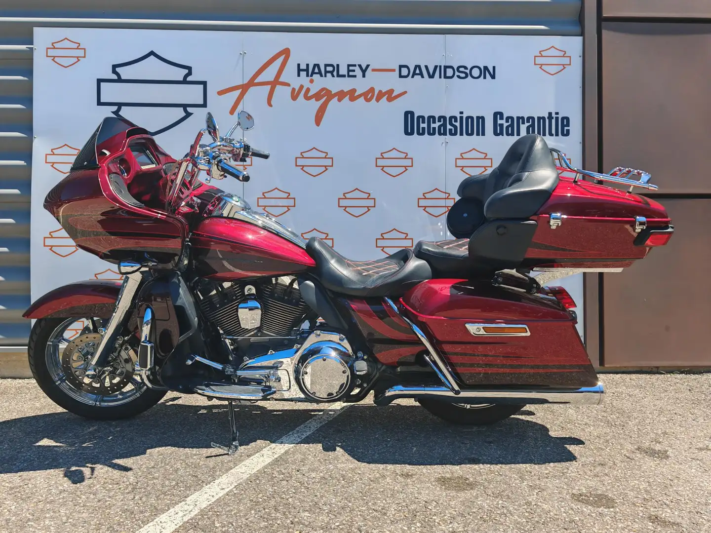 Harley-Davidson Road Glide Červená - 2