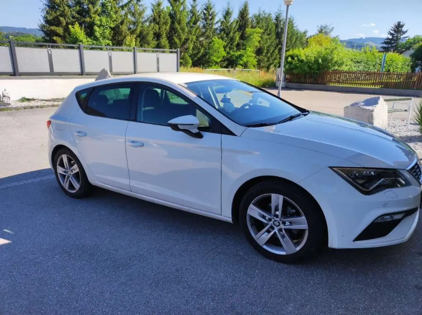 SEAT Leon Leon FR 1,4 TSI Start-Stopp FR Weiß - 1
