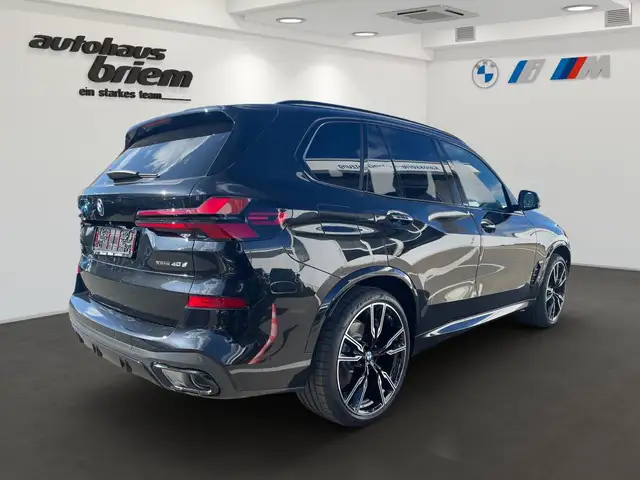 BMW X5 view 3