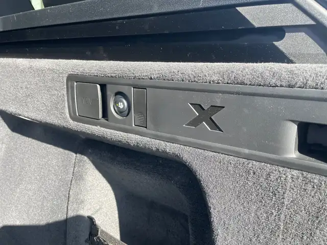 BMW X5 view 13
