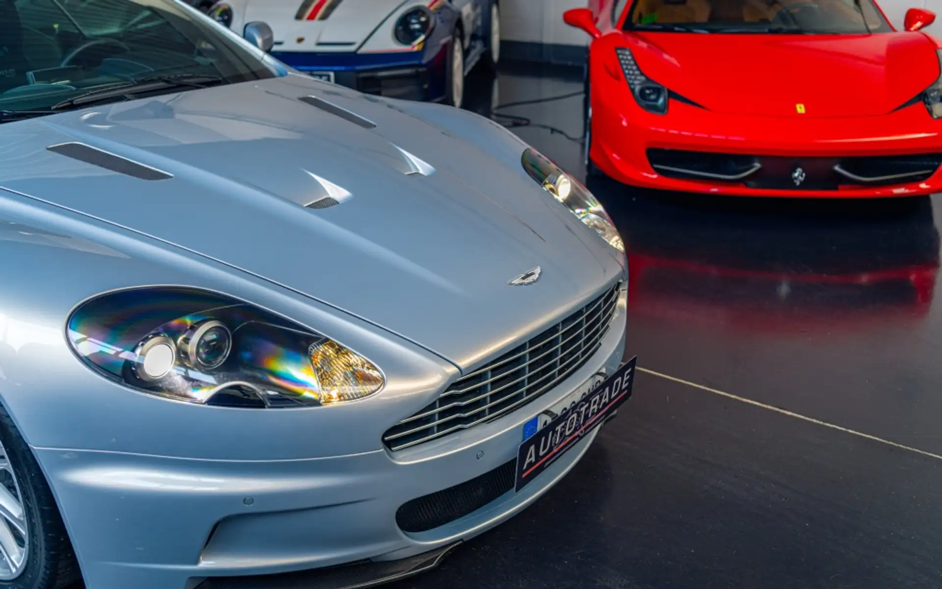애스턴마틴 DBS Coupe 2009 은색 사진 3