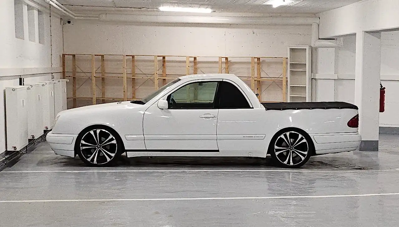 Mercedes-Benz E 290