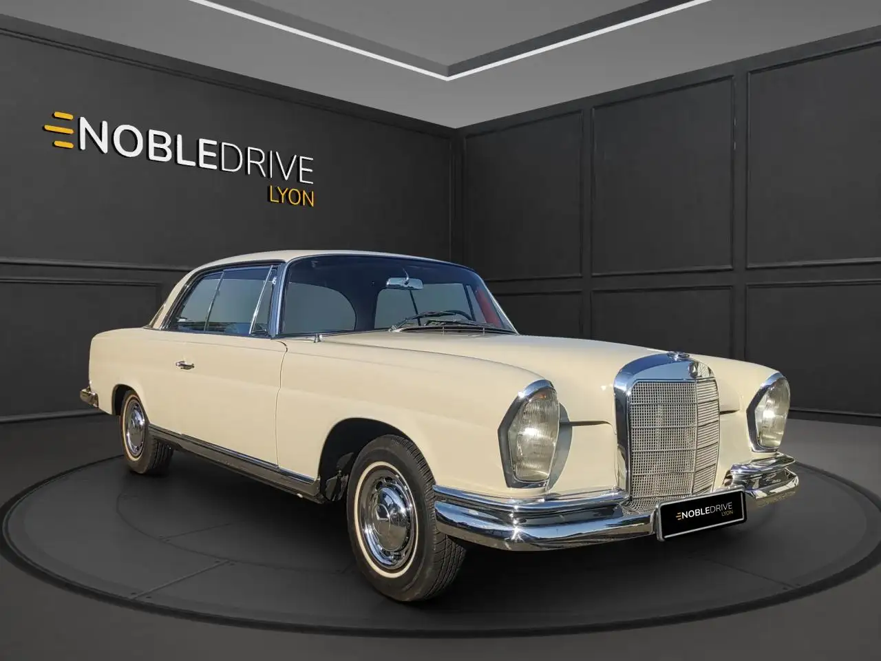 Mercedes-Benz 220 se COUPE - SUIVI ET HISTORIQUE DEPUIS LA MISE EN CIRCULATION - RESTAURATION COMPLETE, foto 7