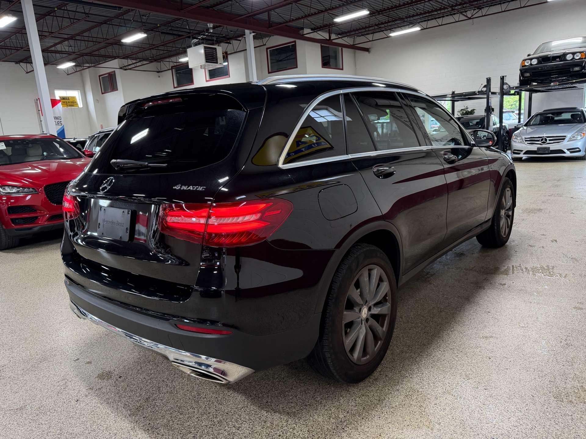 2016 Mercedes-Benz GLC GLC300 4MATIC|LED & XENON HEADLIGHTS - PANO-ROOF - — снимка 1