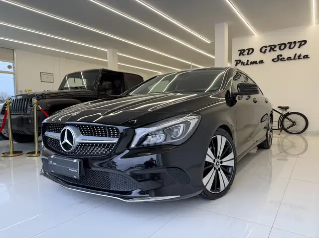 Mercedes-Benz CLA 200 Shooting Brake d (cdi) premium amg Automatica