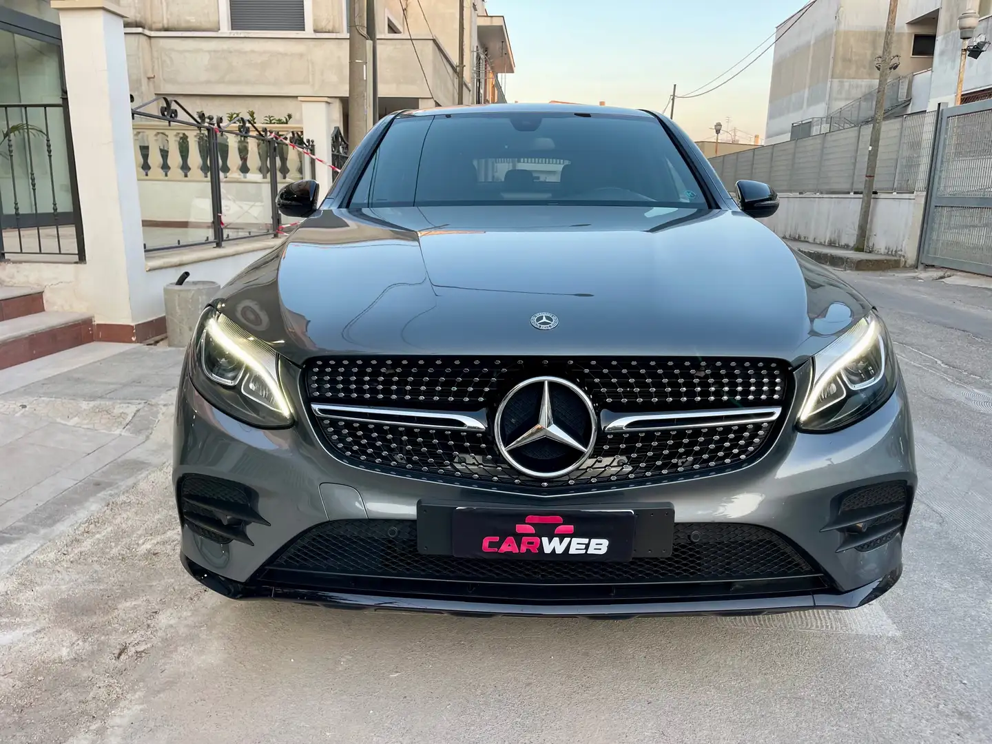 Mercedes-Benz GLC 220 d Night Edition 4matic auto Gris - 2