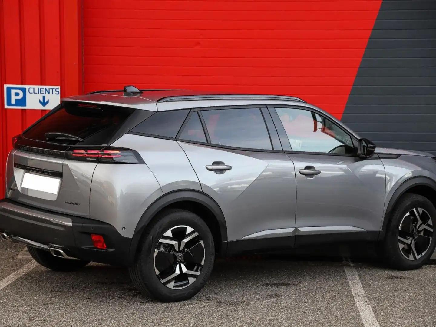 Peugeot 2008 1.2i Hybrid 136 e-DCS6 Allure CHAINE GPS CAMERA AVANT ET ARRIERE Gris - 2