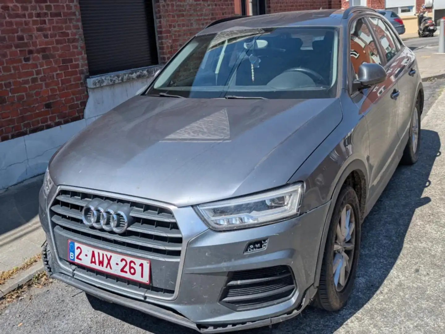 Audi Q3 Q3 1.4 TFSI S line Grijs - 2