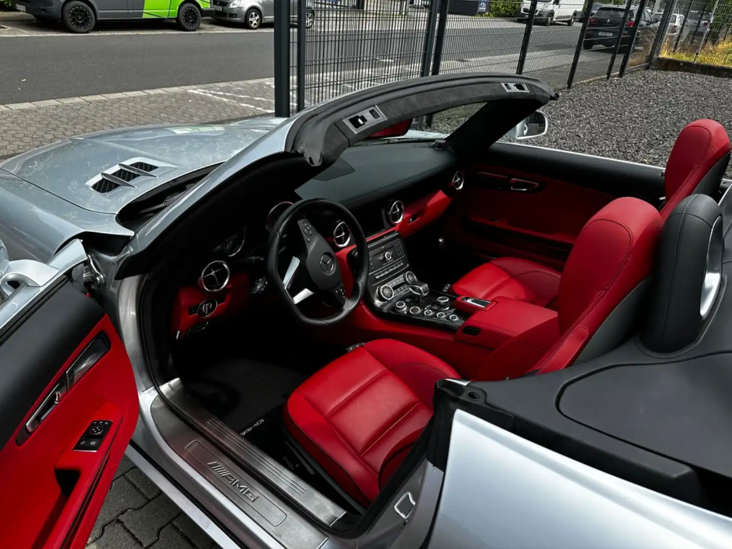 Mercedes-Benz SLS Roadster, 1.Hd.deutsch,Keramik,Carbon,BO Silber - 1