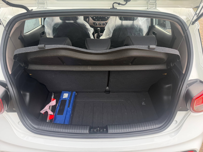 Hyundai i10 Classic*Klima*2.Hand*SH gepflegt*HU/AU NEU*Guter Zustand — photo 12