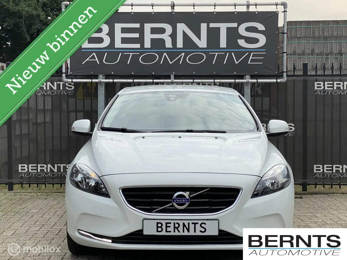 Volvo V40 2.0 T2|Navigatie|Parkeersensoren|Digitaal Instrume Bianco - 2