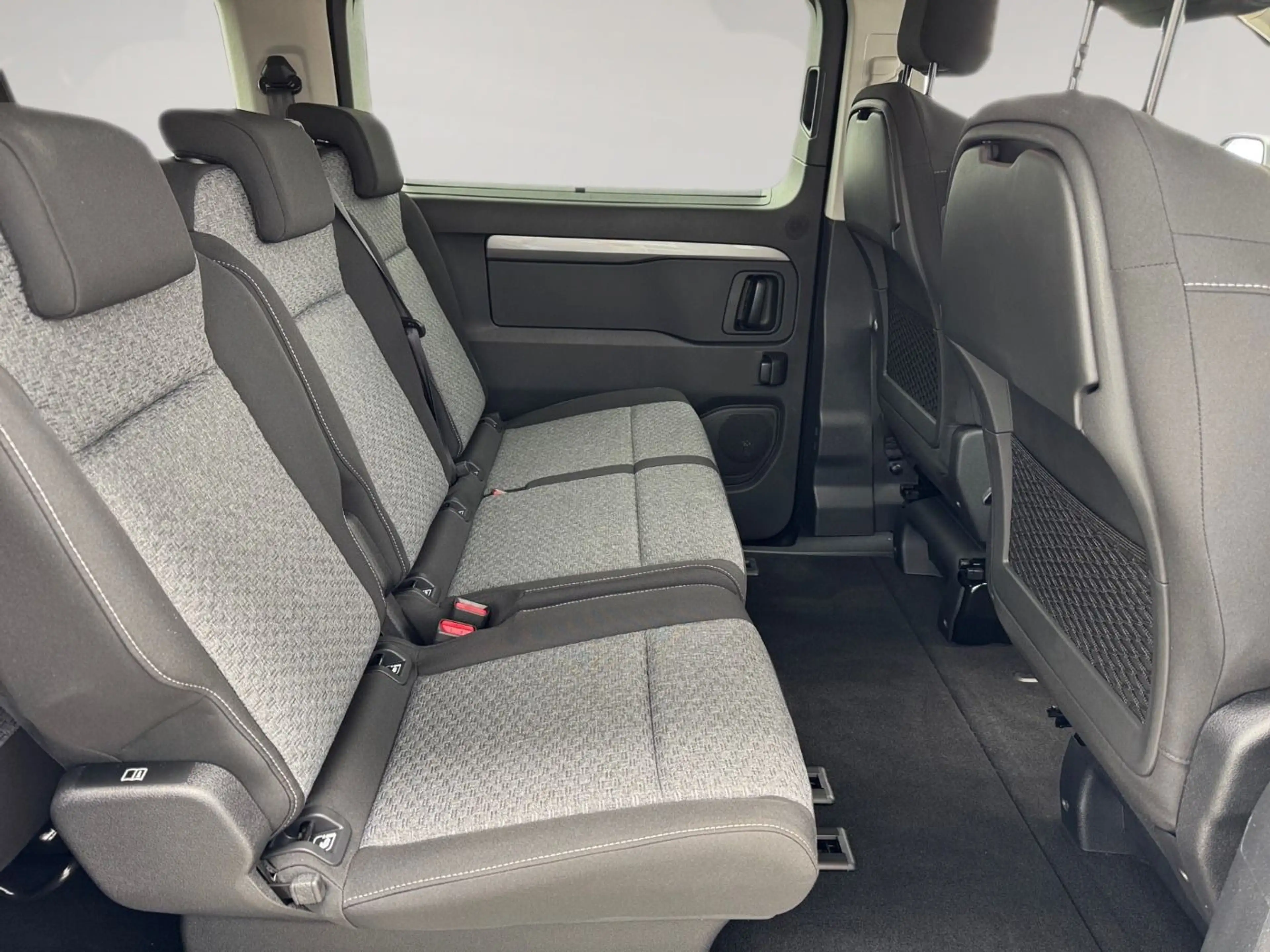 Toyota Proace Verso 2.0 D-4D Automatik Team D — photo 8
