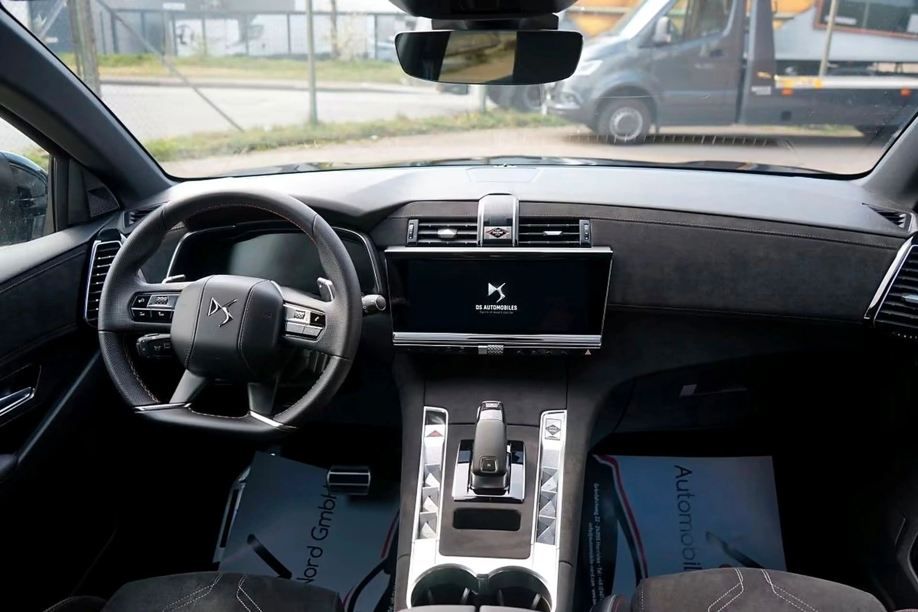DS Automobiles DS 7 Crossback Performance Line + 360 Kamera — photo 10