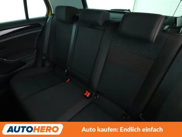 Volkswagen Golf view 14