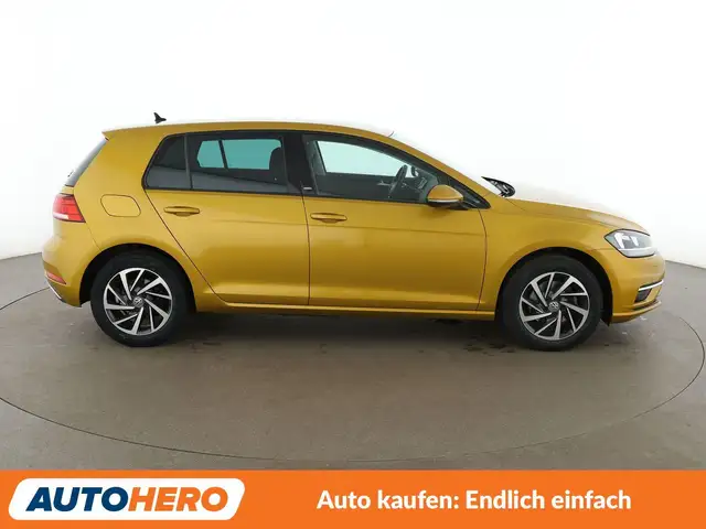 Volkswagen Golf view 7
