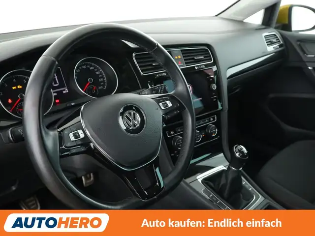 Volkswagen Golf view 11