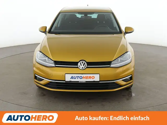 Volkswagen Golf view 9