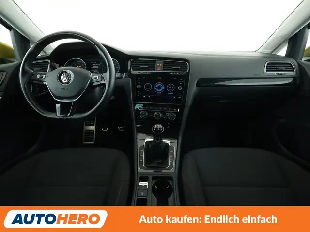 Volkswagen Golf view 12
