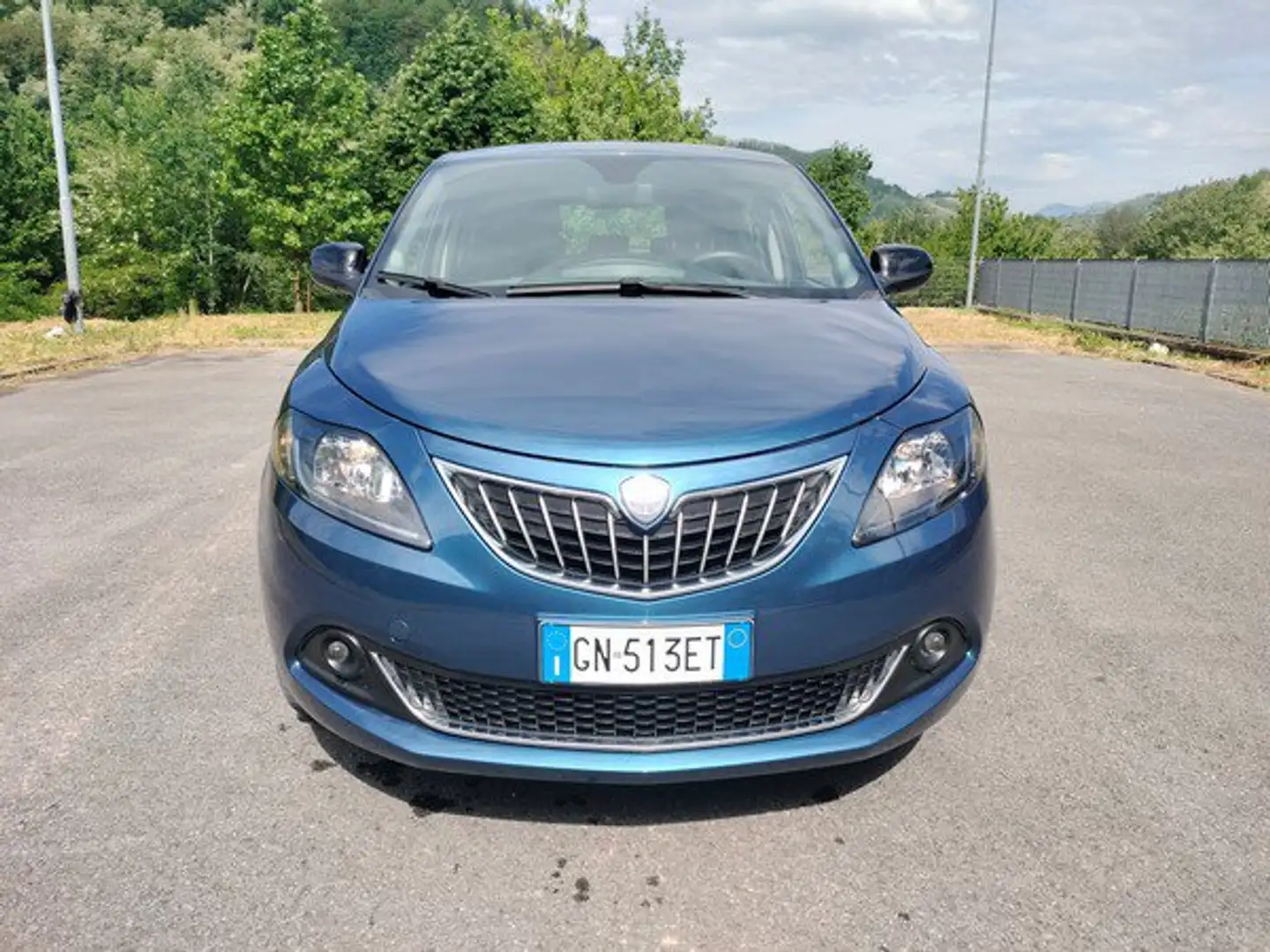 Lancia Ypsilon 1.0 FireFly 5 porte S&S Hybryd Gold Blu/Azzurro - 2