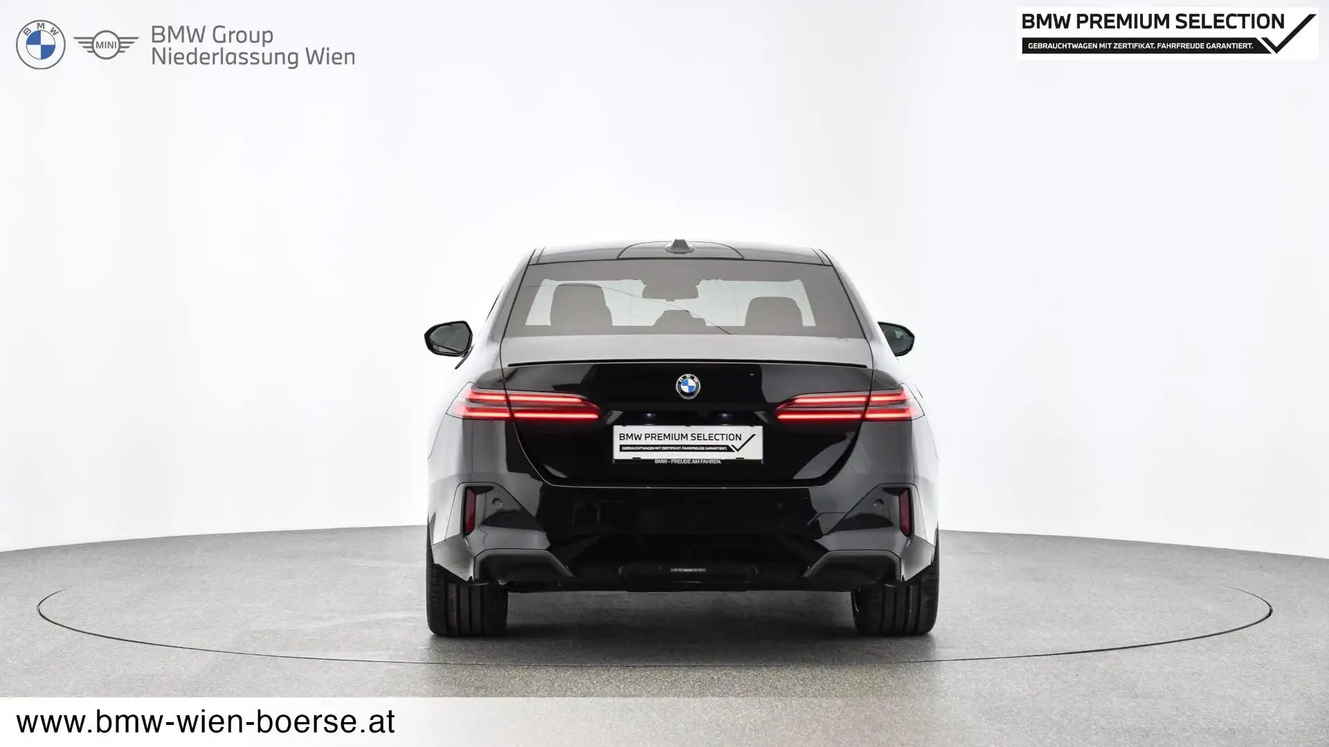 BMW 520 520d xDrive Schwarz - 2