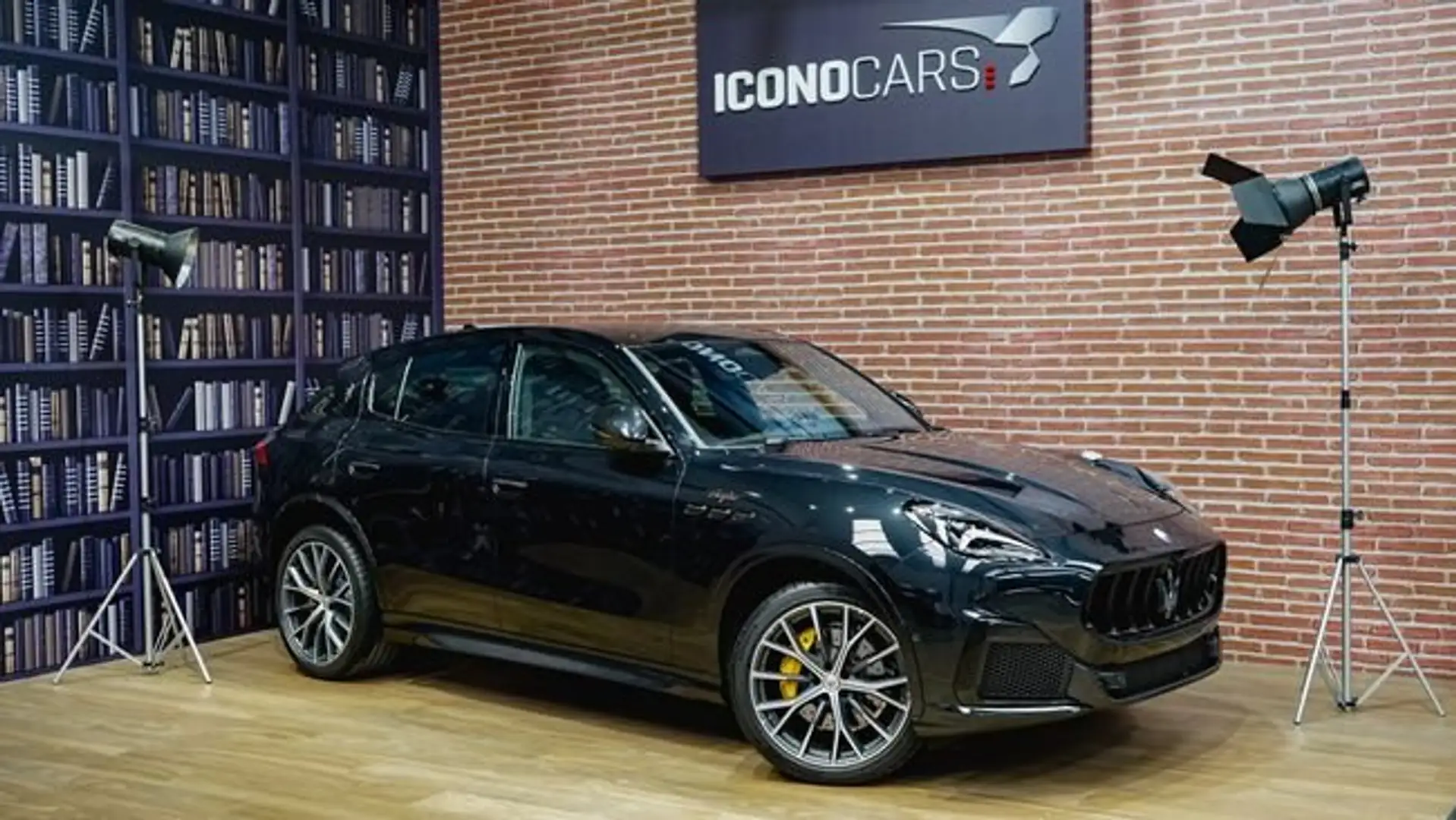 Maserati Grecale Trofeo V6 530CV AWD Schwarz - 1