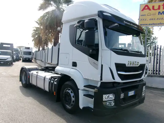 Iveco Autres STRALIS AT 460 E6 MANAULE ZF TRATTORE PER SEMIRIMORCHIO 650000 KM