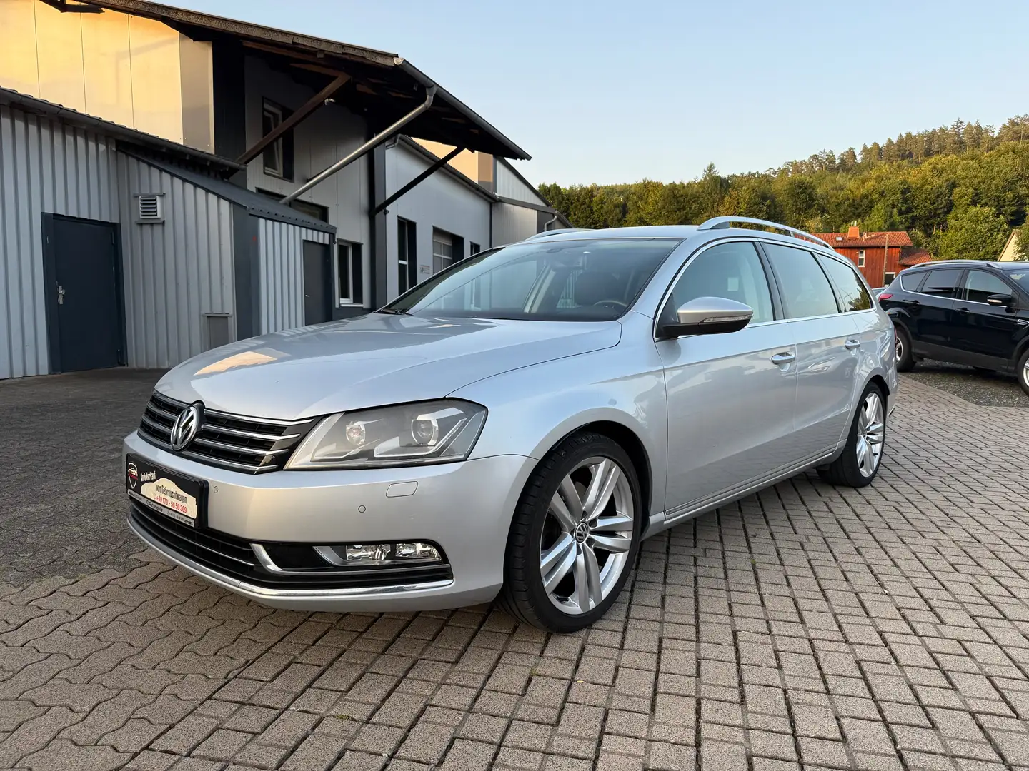 Volkswagen Passat Variant 2.0 TDI Highline BlueMotion TOP FAHRZEUG! Grau - 1