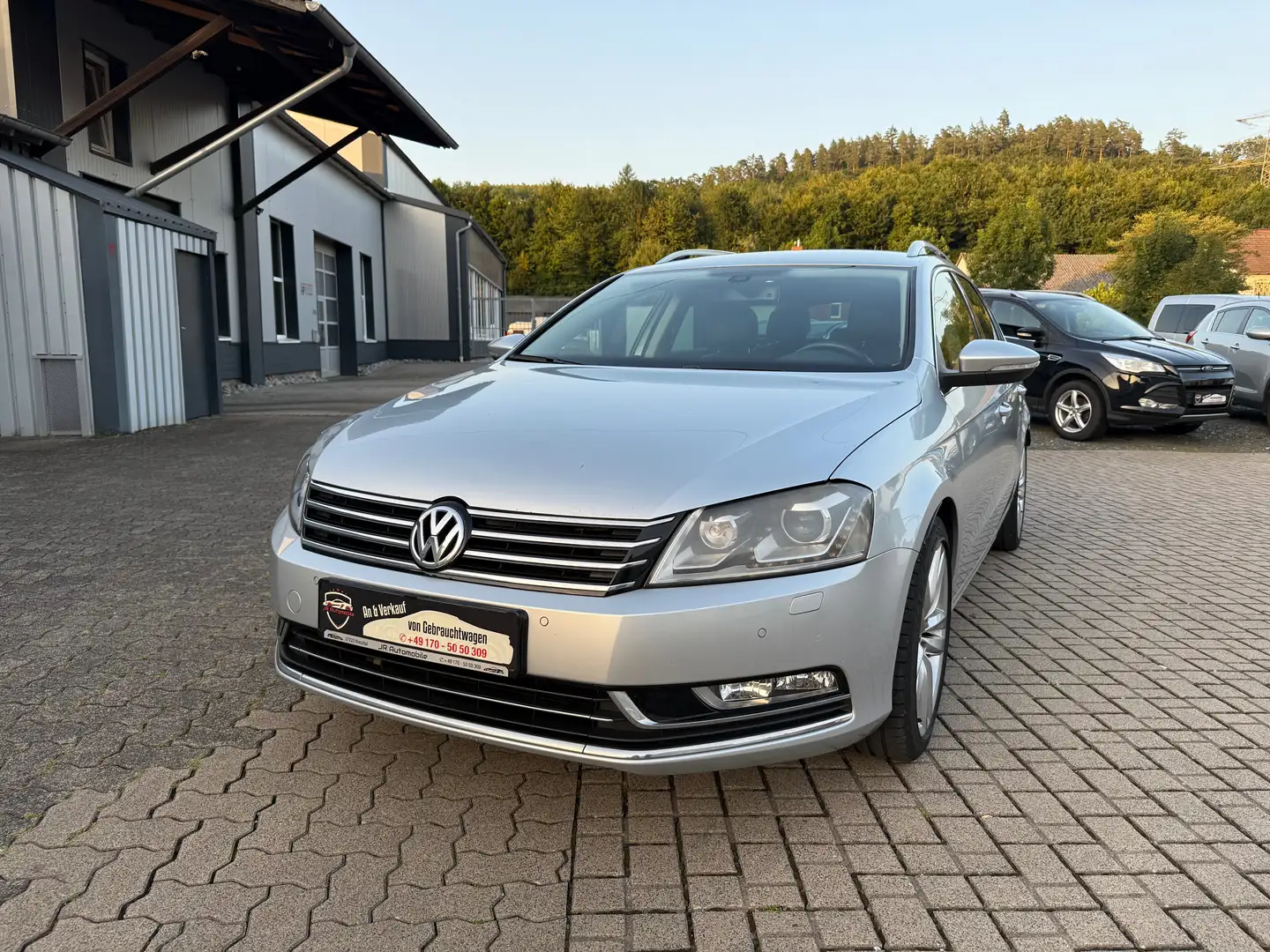 Volkswagen Passat Variant 2.0 TDI Highline BlueMotion TOP FAHRZEUG! Grau - 2