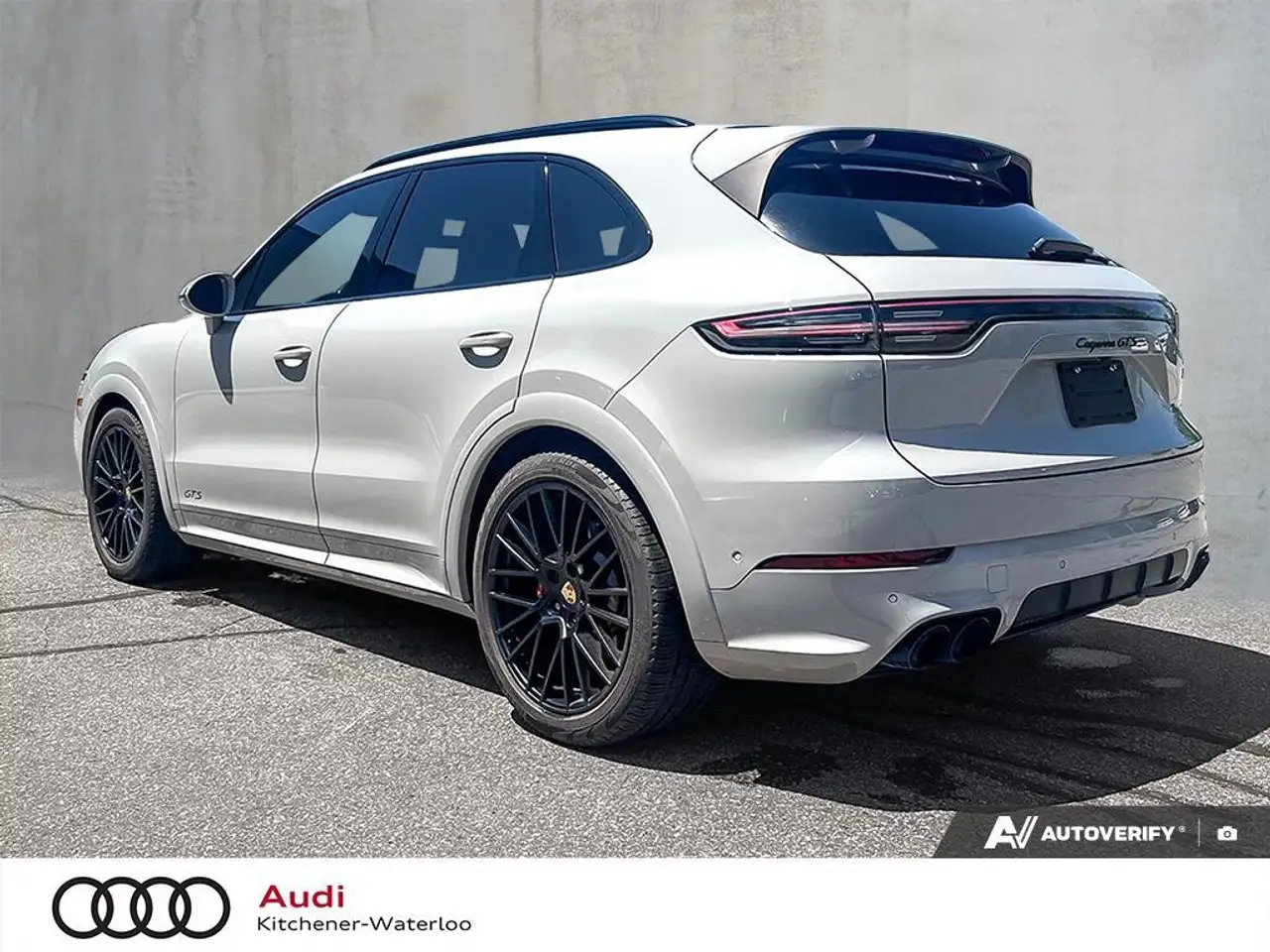 Porsche Cayenne снимка Porsche Cayenne