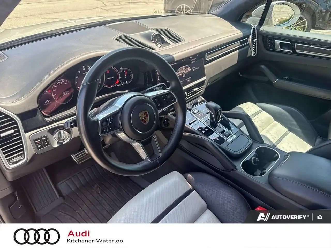 Porsche Cayenne снимка Porsche Cayenne