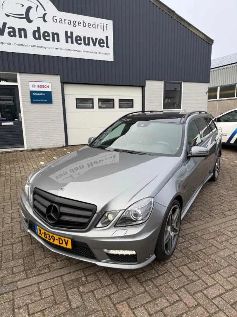 Mercedes-Benz E 63 AMG Estate Performance Package Grijs - 2