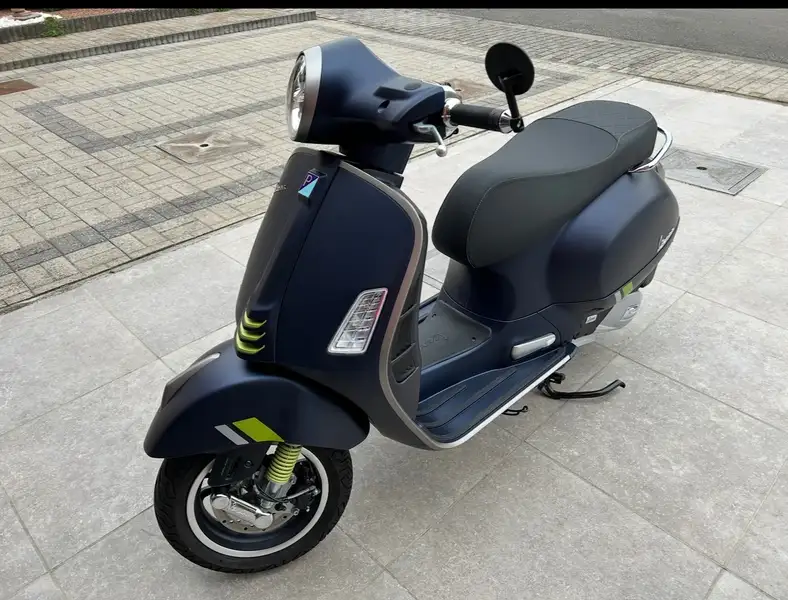 Vespa GTS Super Tech 125 - foto 2