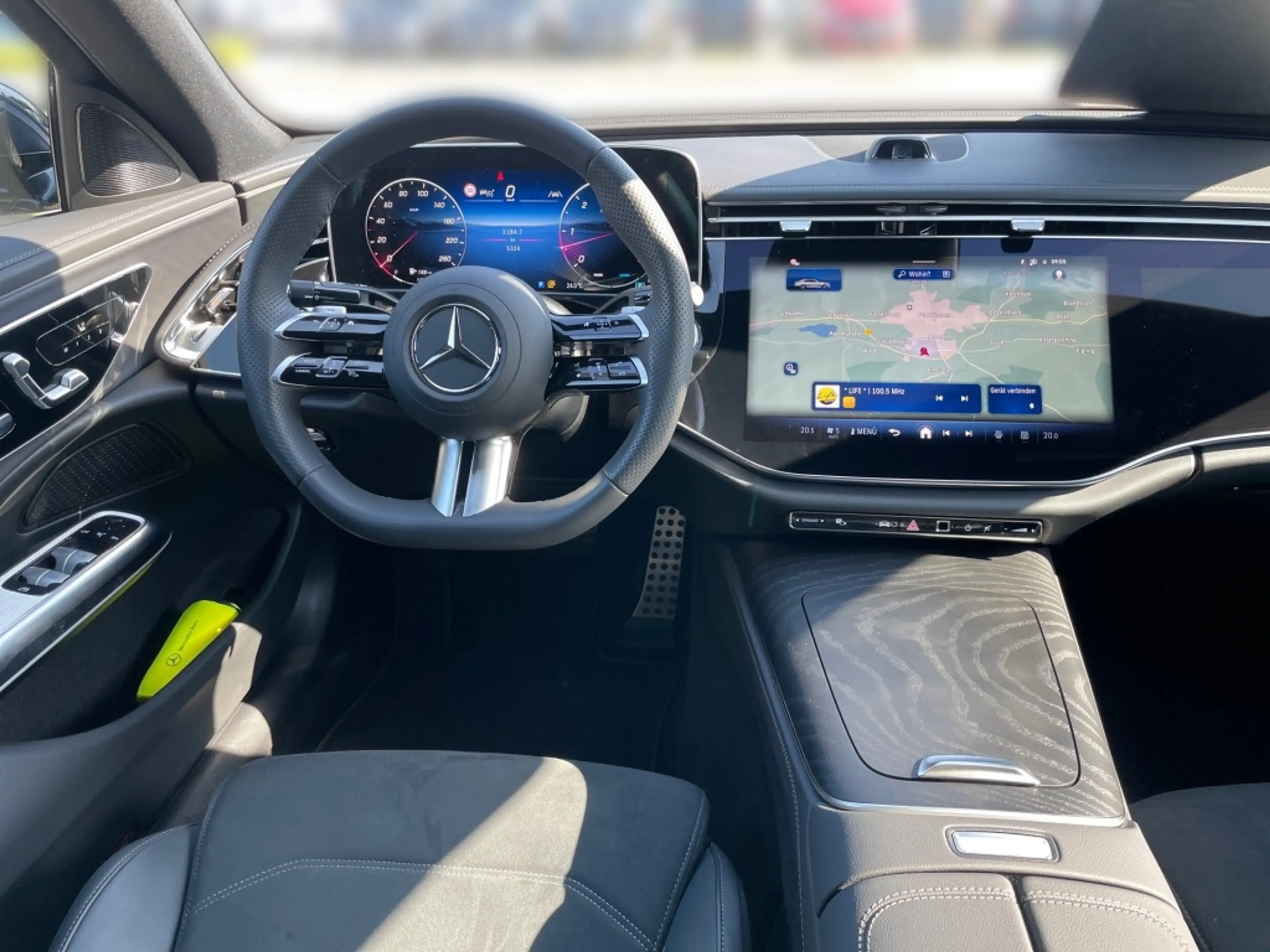 Mercedes-Benz E 450 d 4MATIC Limousine AMG*Ambi*MBUX*CarPlay — photo 11