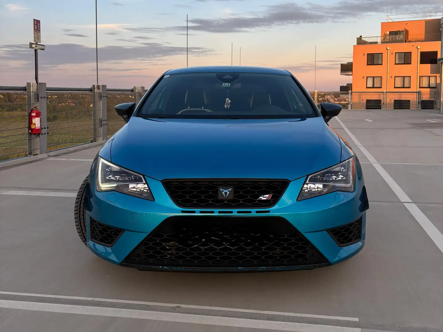 SEAT Leon Cupra 290 / TOP AUSSTATTUNG / FINANZIERUNG Blau - 2
