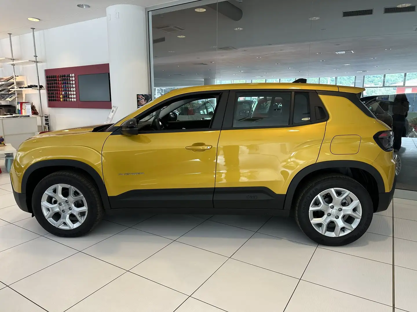 Jeep Avenger 1.2 Turbo Altitude Giallo - 2