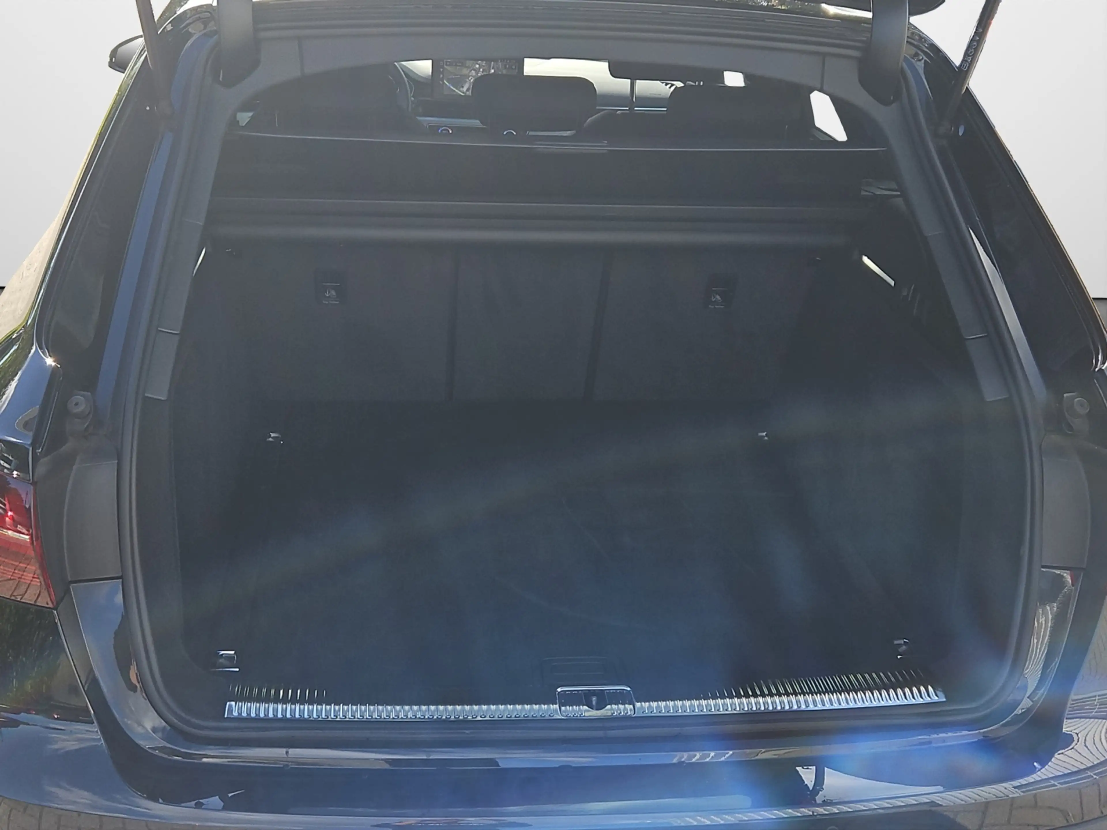 Audi A4 allroad 40 TDI S tronic quattro NaviPlus LED ASI 18-Zol... — photo 12