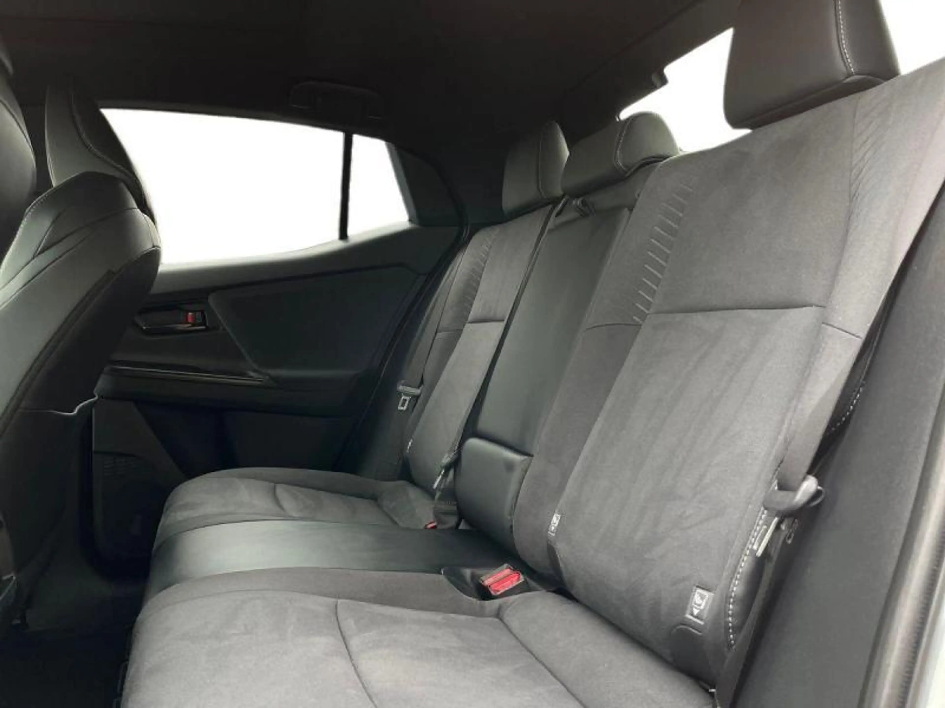 Toyota C-HR+ Style+hitechpack+360°camera+gps+sens V+A — photo 9