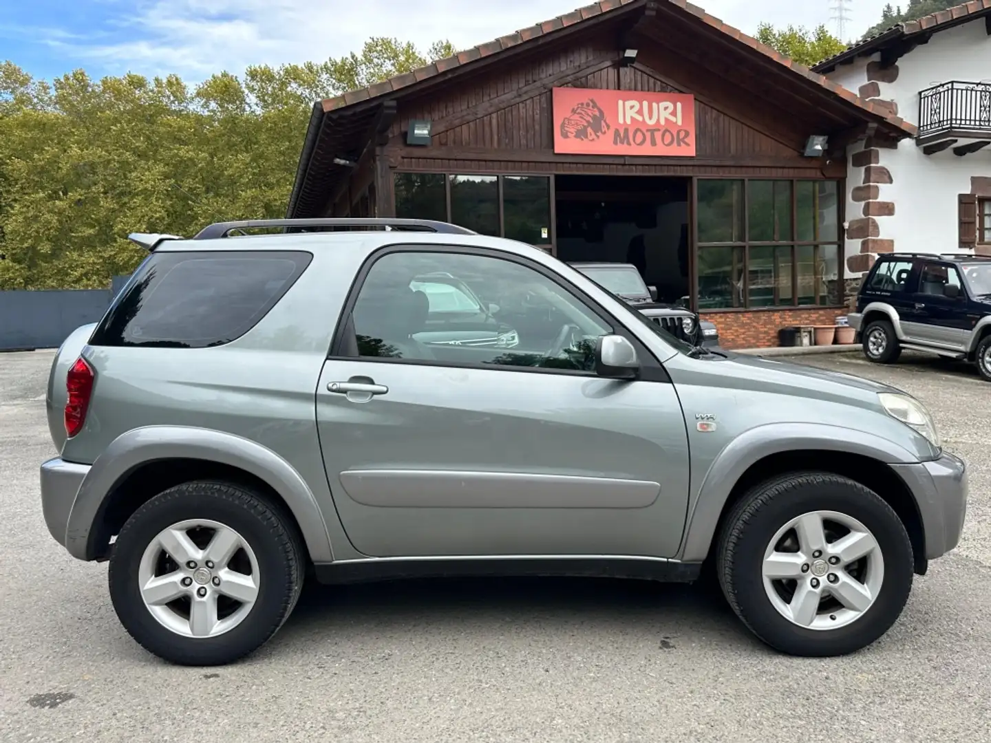 Toyota RAV 4 2.0 Sol - 1