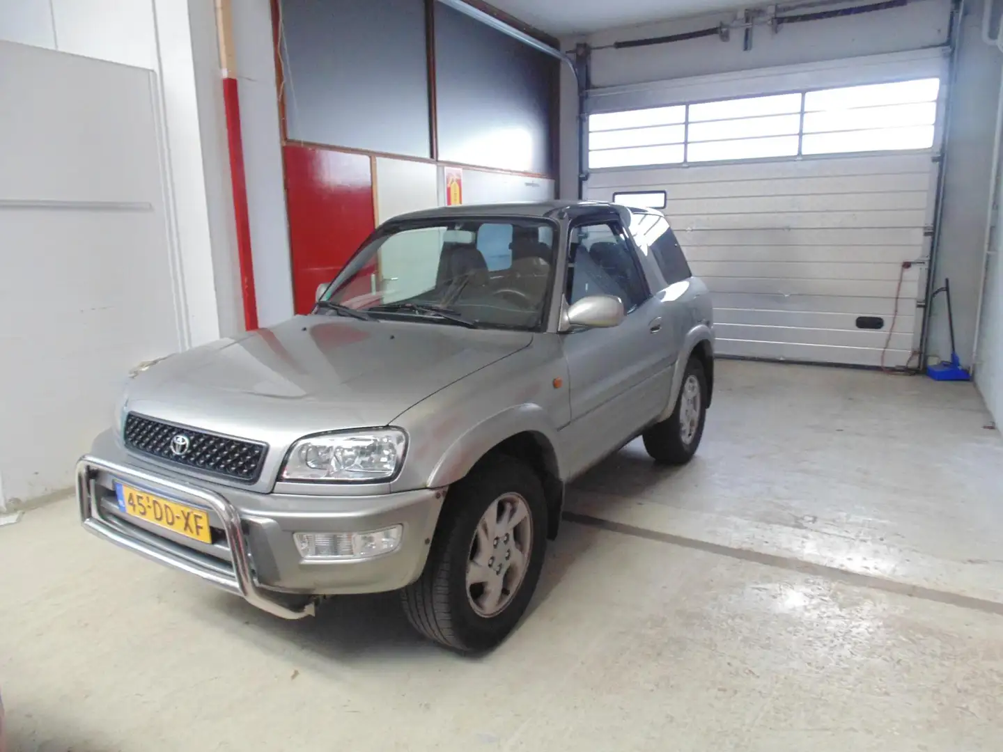 Toyota RAV 4 FunCruiser 2.0i Hardtop Gris - 2