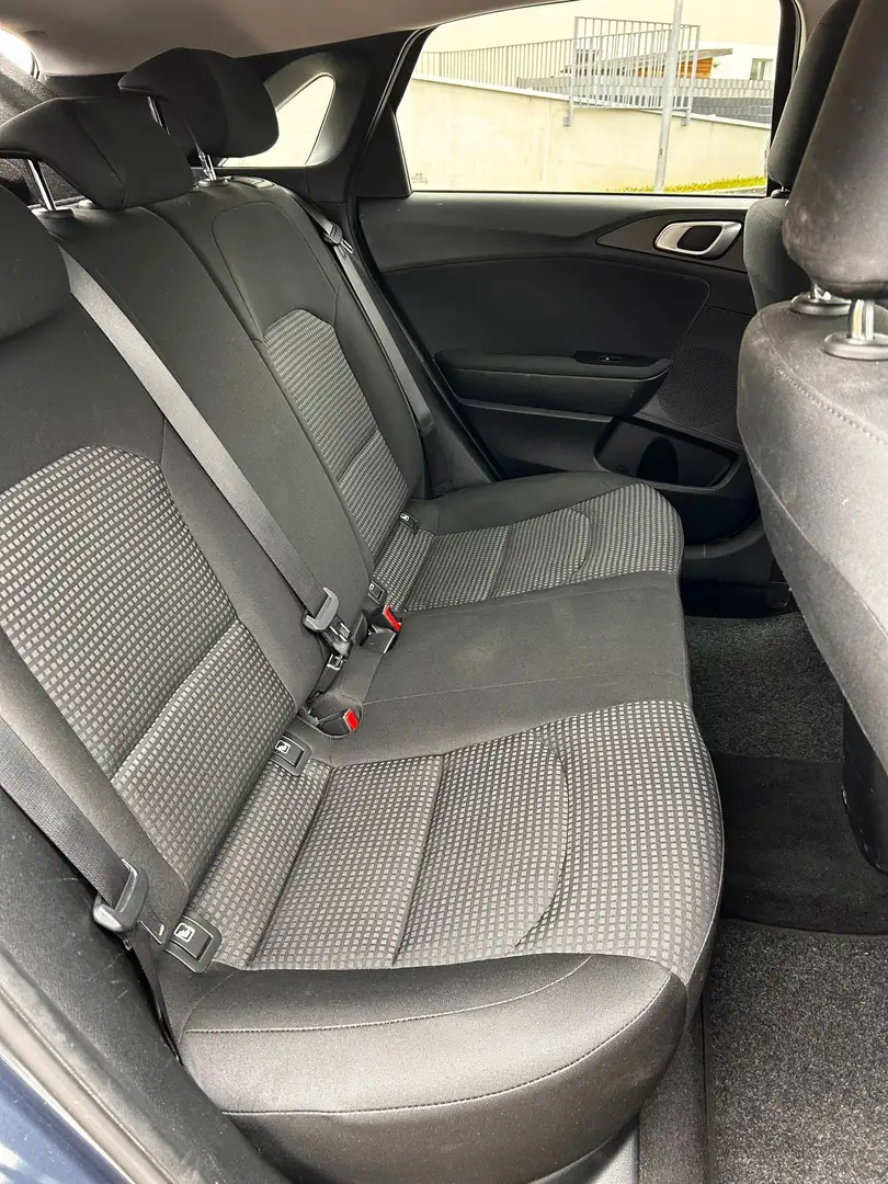 Kia Ceed / cee'd ceed 1,4 MPI GPF Titan Titan Blau - 2