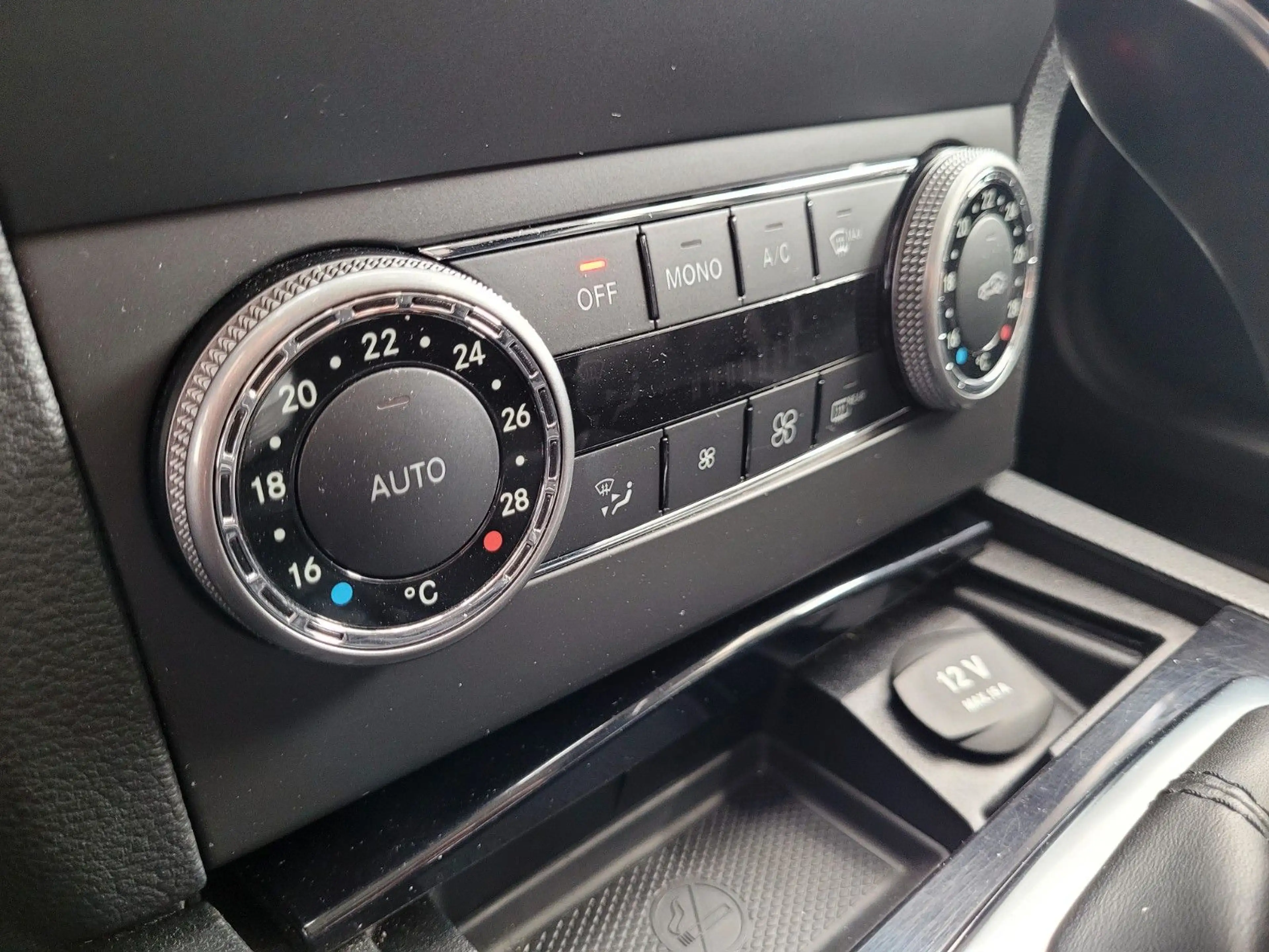 Mercedes-Benz GLK 350 CDI 4Matic Aut/ Pano/Leder/AHK/Kamera — photo 14