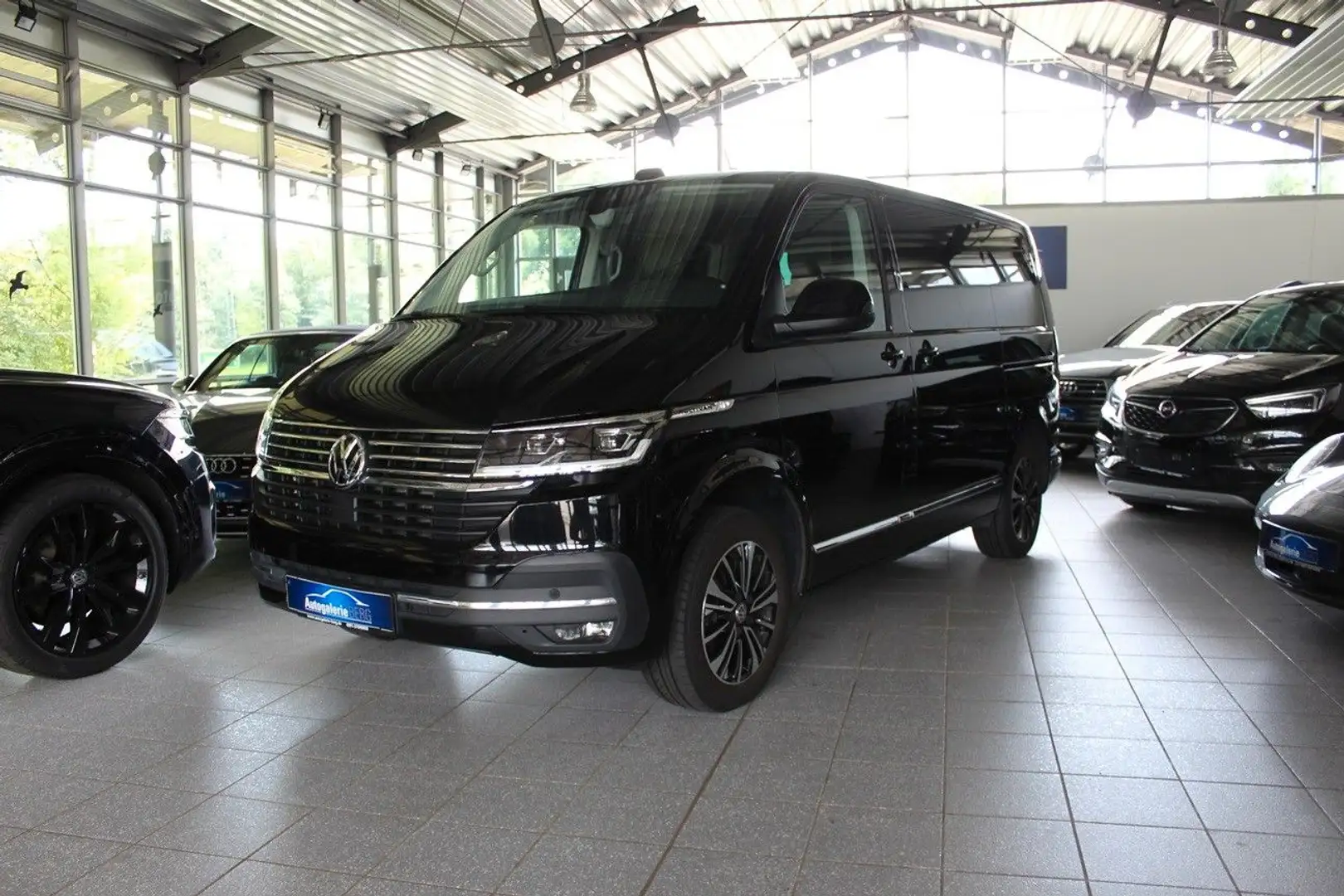 Volkswagen T6 Multivan T6.1 Multivan 2.0 TDi 4Mo. ACC AHK Schiebetr. 2x Noir - 1
