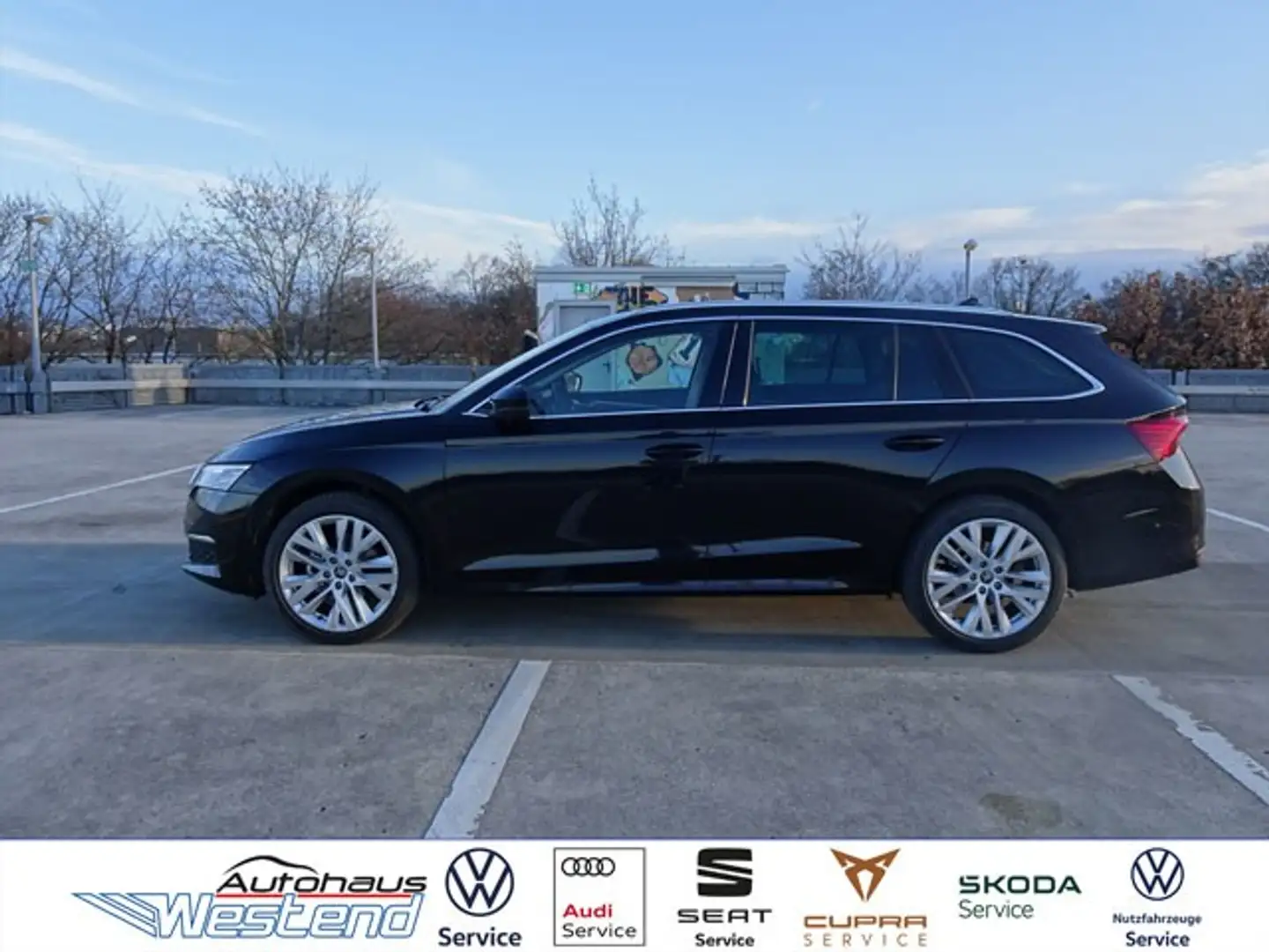 Skoda Octavia Kombi 2.0l TDI 110kW DSG Navi LED AHK Klima Navi Schwarz - 2