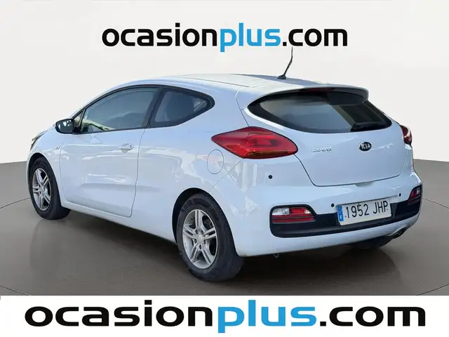 Kia Ceed view 3
