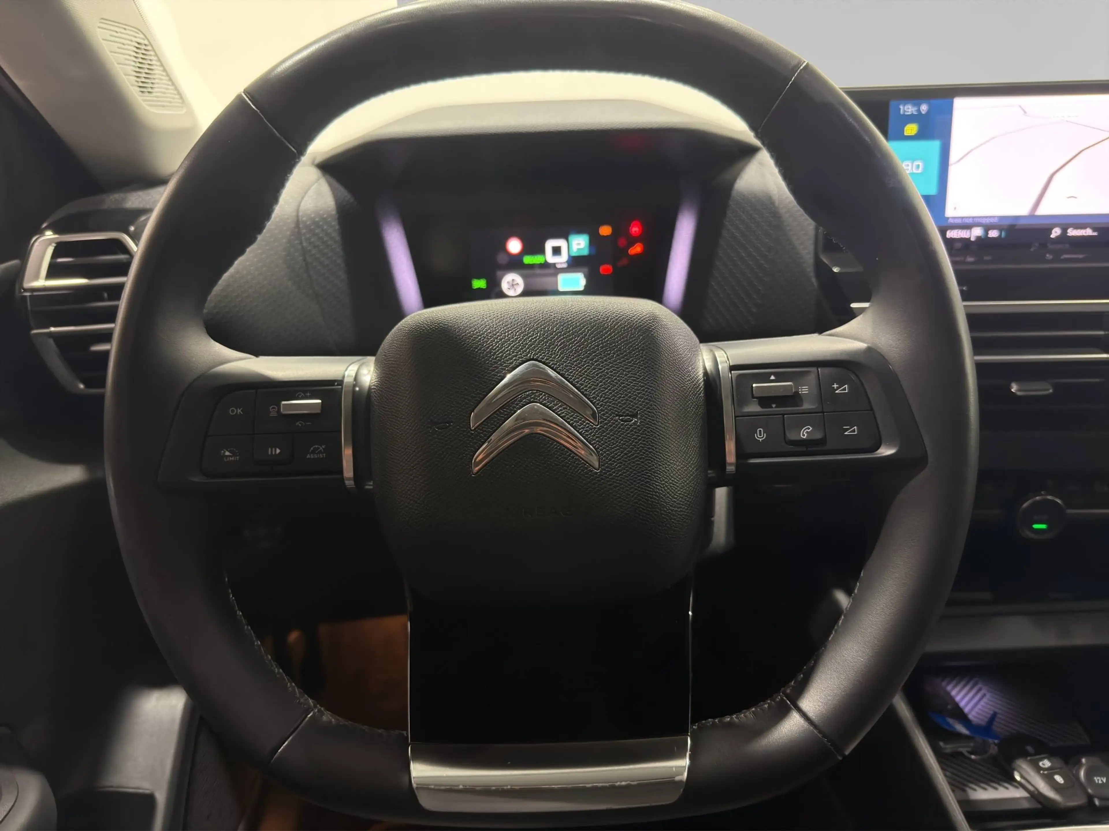 Citroen E-C4 Electric SHINE ***SUNROOF*APPLE CARPLAY & ANDROID AUTO*HEAD UP DISPLAY*** — photo 13