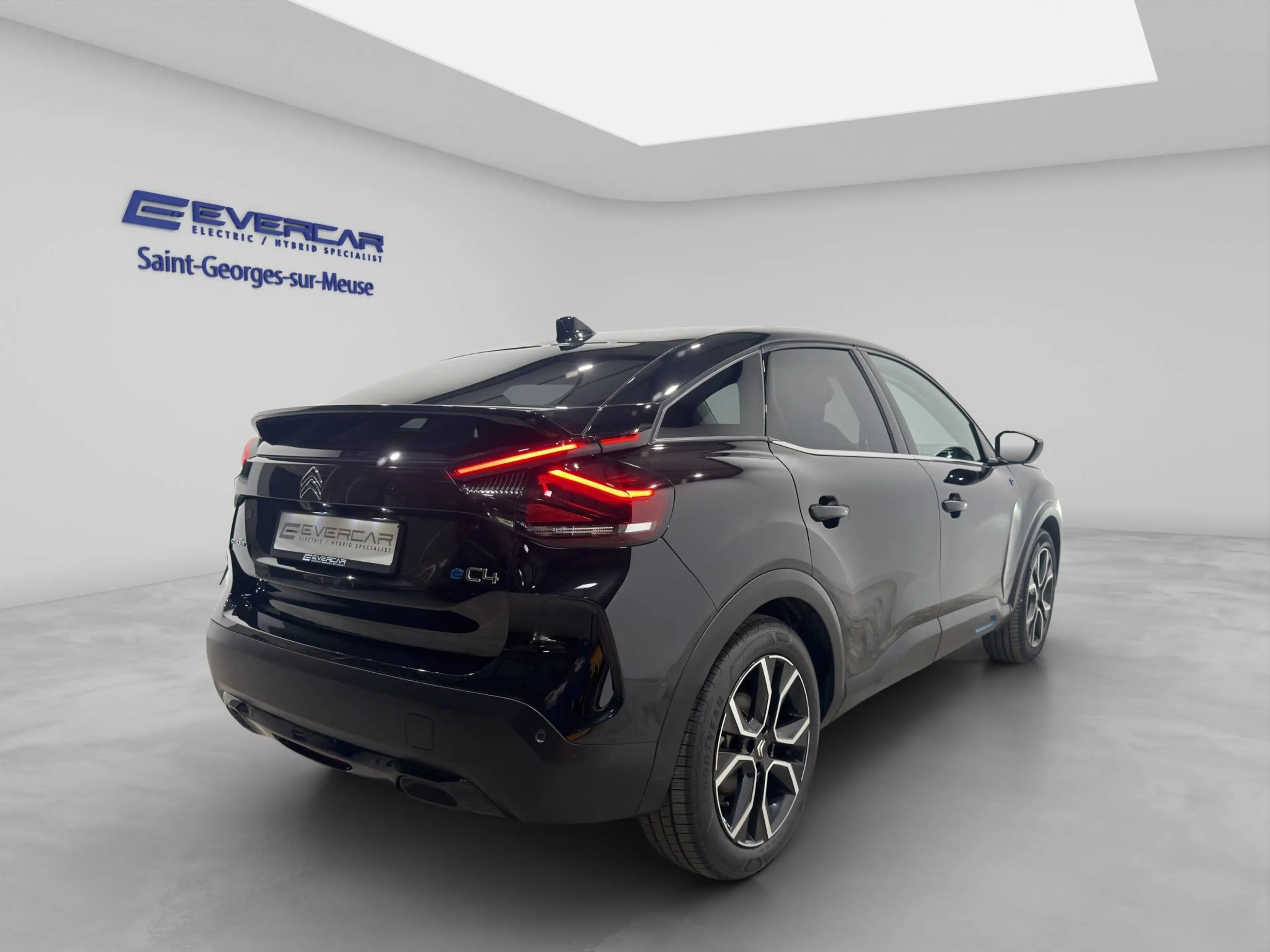 Citroen E-C4 Electric SHINE ***SUNROOF*APPLE CARPLAY & ANDROID AUTO*HEAD UP DISPLAY*** — photo 4