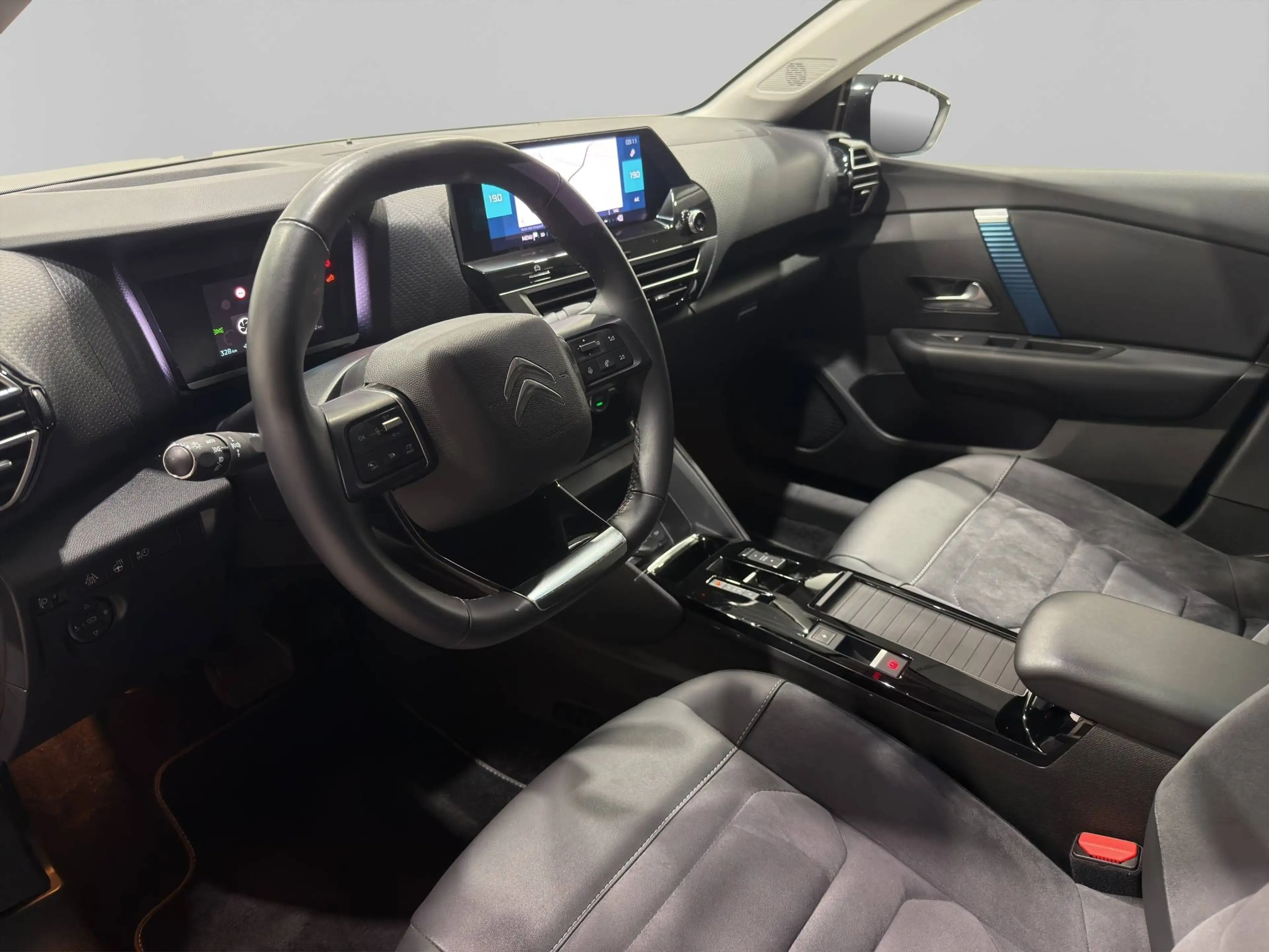 Citroen E-C4 Electric SHINE ***SUNROOF*APPLE CARPLAY & ANDROID AUTO*HEAD UP DISPLAY*** — photo 8