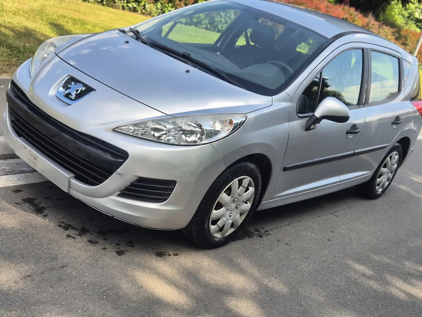 Peugeot 207 SW 1.4i Active garantie 12 mois - 2