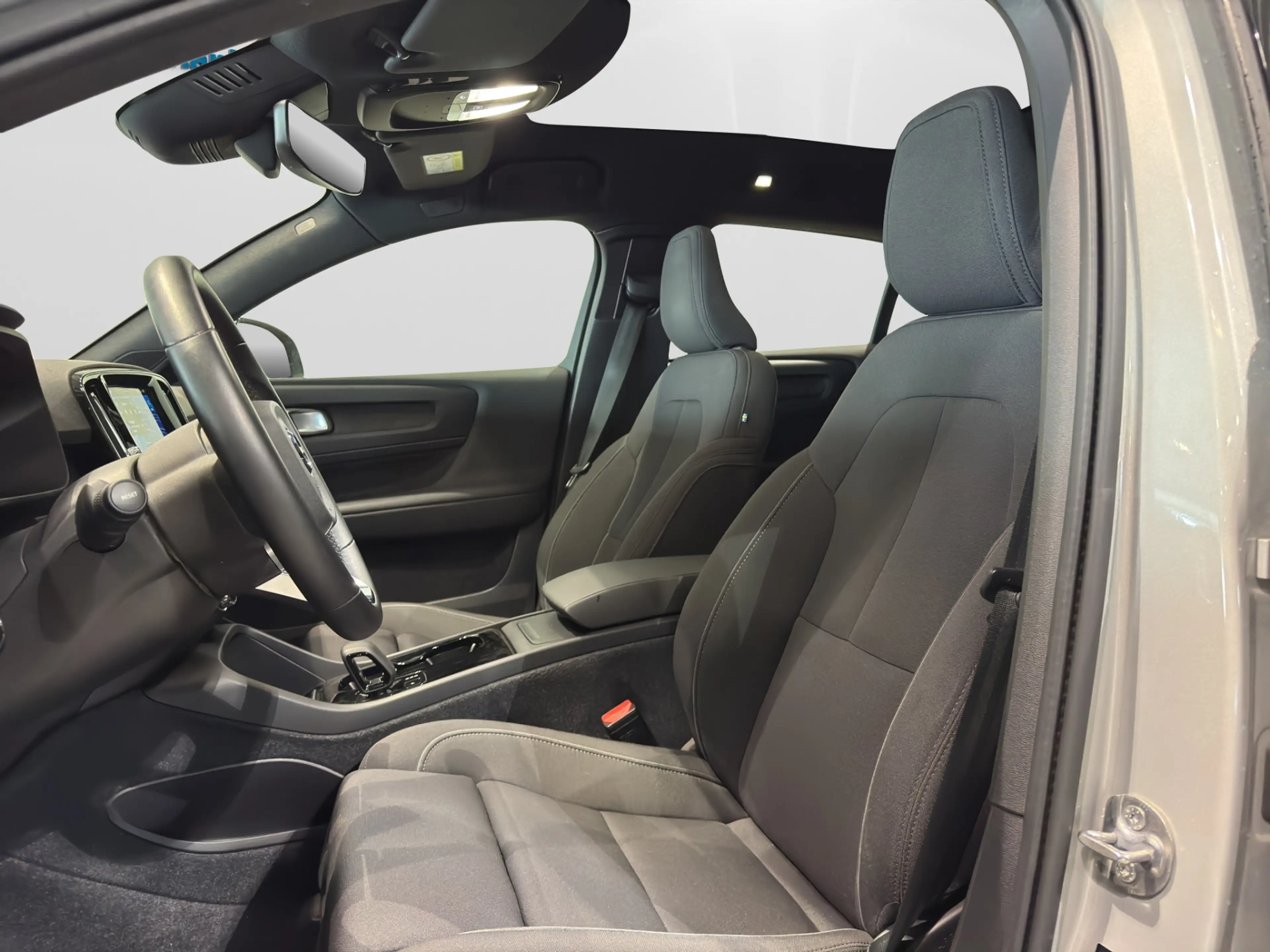 Volvo C40 Aut. Single Motor Extened Range Panoramadak Parkee — photo 11